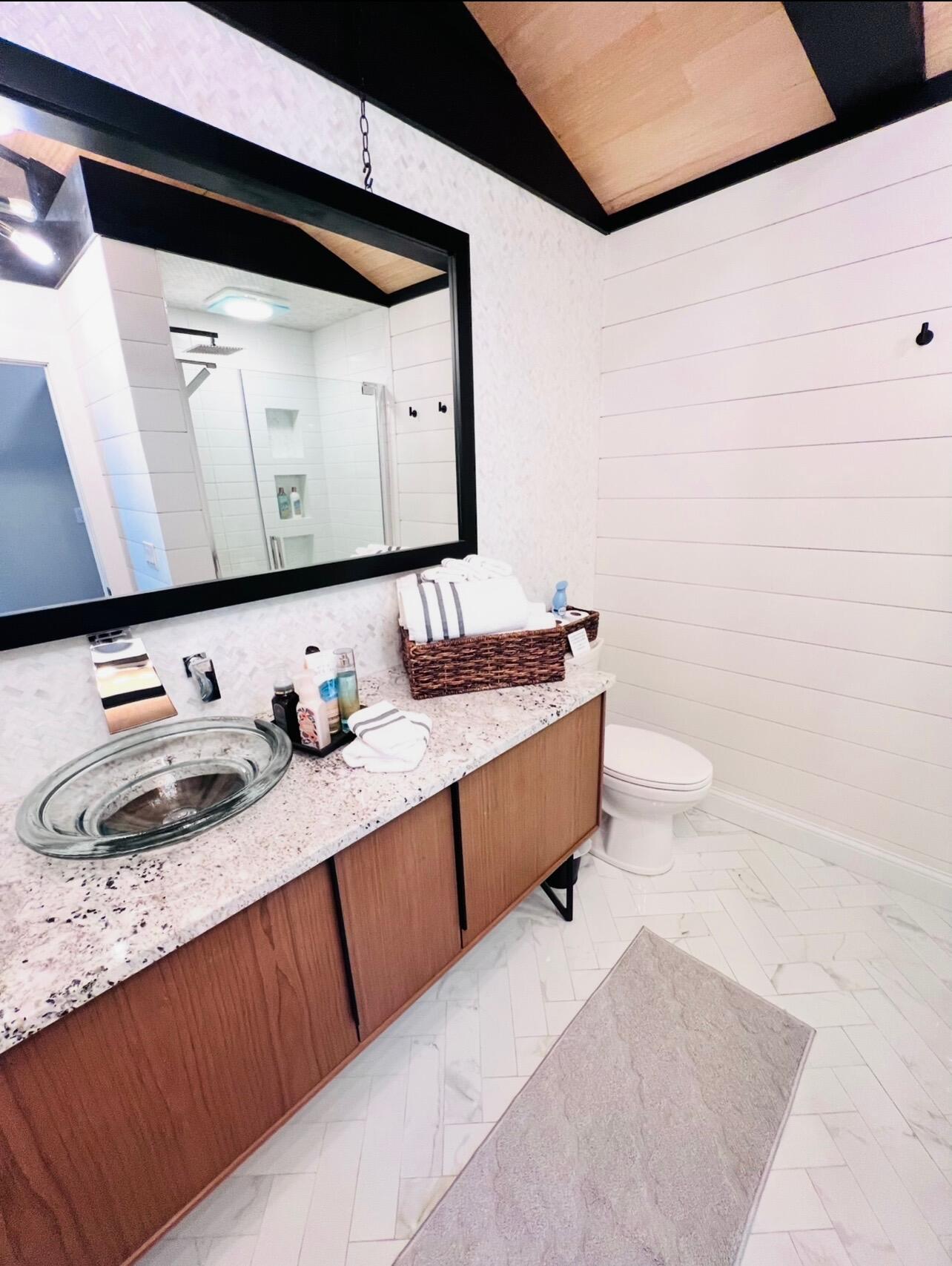 Roscommon, Michigan, 48653, United States, 1 Bedroom Bedrooms, ,1 BathroomBathrooms,Residential,Active,1971024