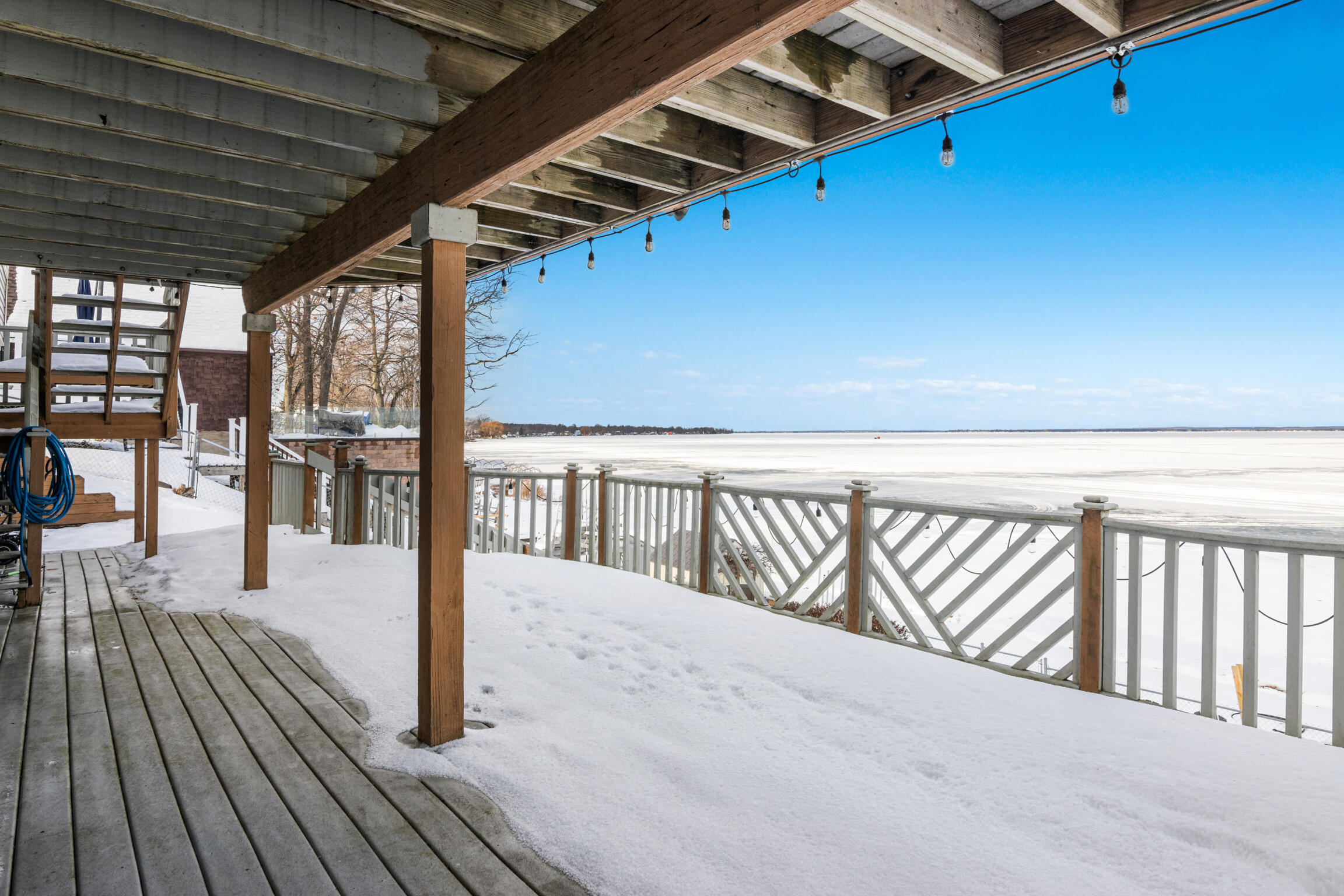 Houghton Lake, Michigan, 48629, United States, 4 Bedrooms Bedrooms, ,3 BathroomsBathrooms,Residential,Active,2007124