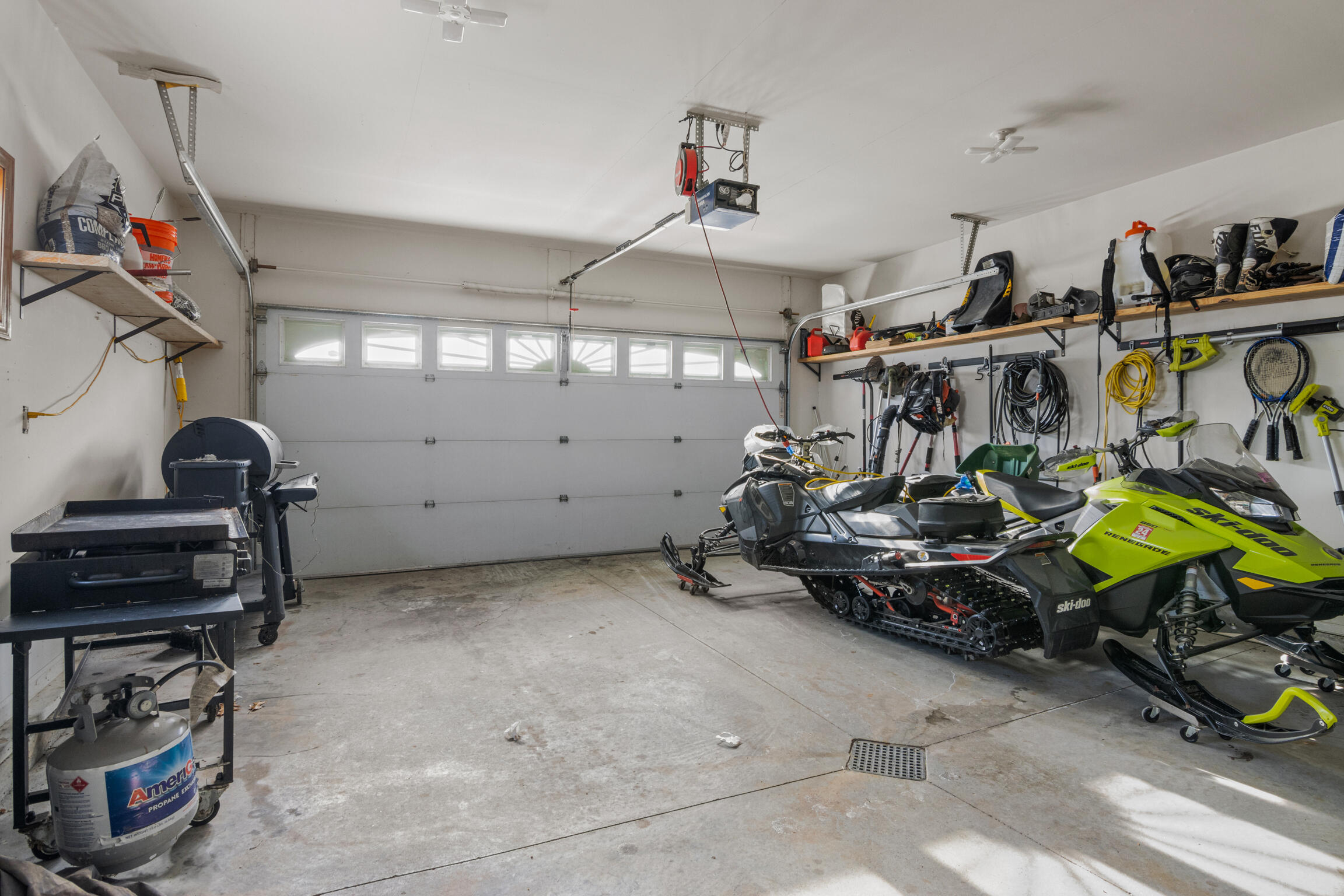 Houghton Lake, Michigan, 48629, United States, 4 Bedrooms Bedrooms, ,3 BathroomsBathrooms,Residential,Active,2007124