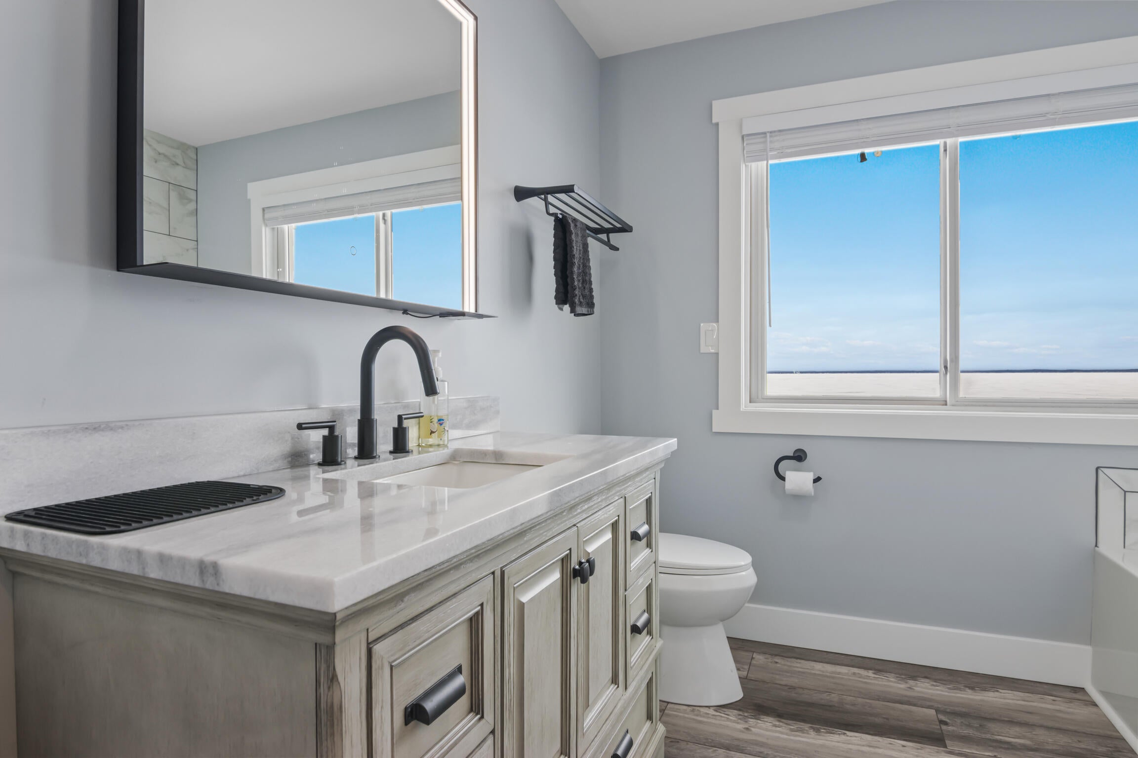 Houghton Lake, Michigan, 48629, United States, 4 Bedrooms Bedrooms, ,3 BathroomsBathrooms,Residential,Active,2007124