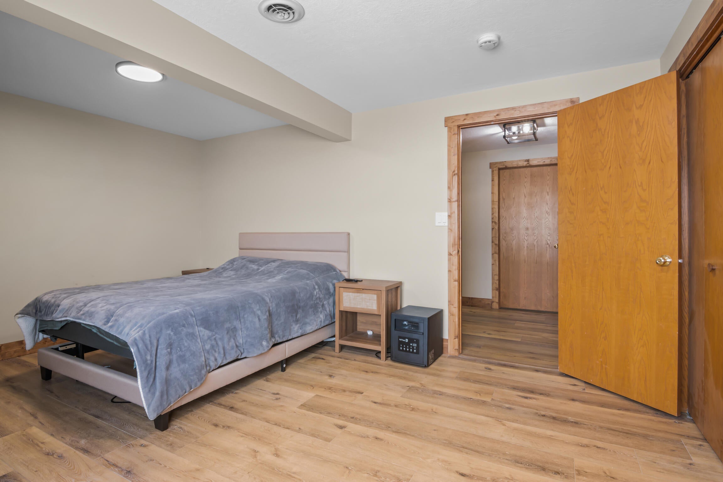 Houghton Lake, Michigan, 48629, United States, 4 Bedrooms Bedrooms, ,3 BathroomsBathrooms,Residential,Active,2007124