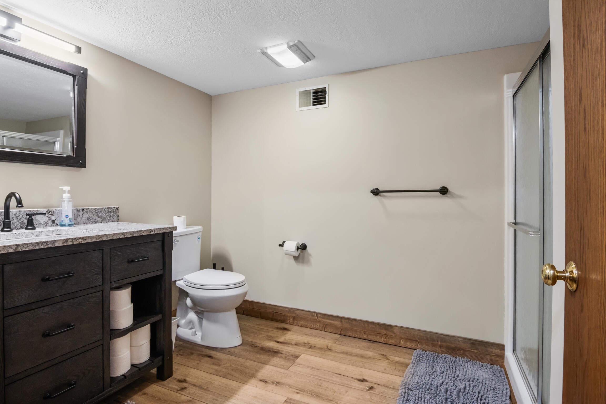 Houghton Lake, Michigan, 48629, United States, 4 Bedrooms Bedrooms, ,3 BathroomsBathrooms,Residential,Active,2007124