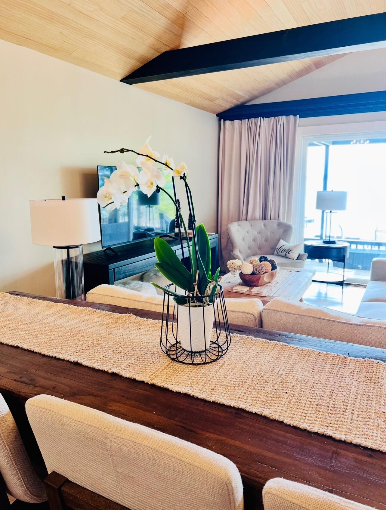 Roscommon, Michigan, 48653, United States, 1 Bedroom Bedrooms, ,1 BathroomBathrooms,Residential,Active,1971024