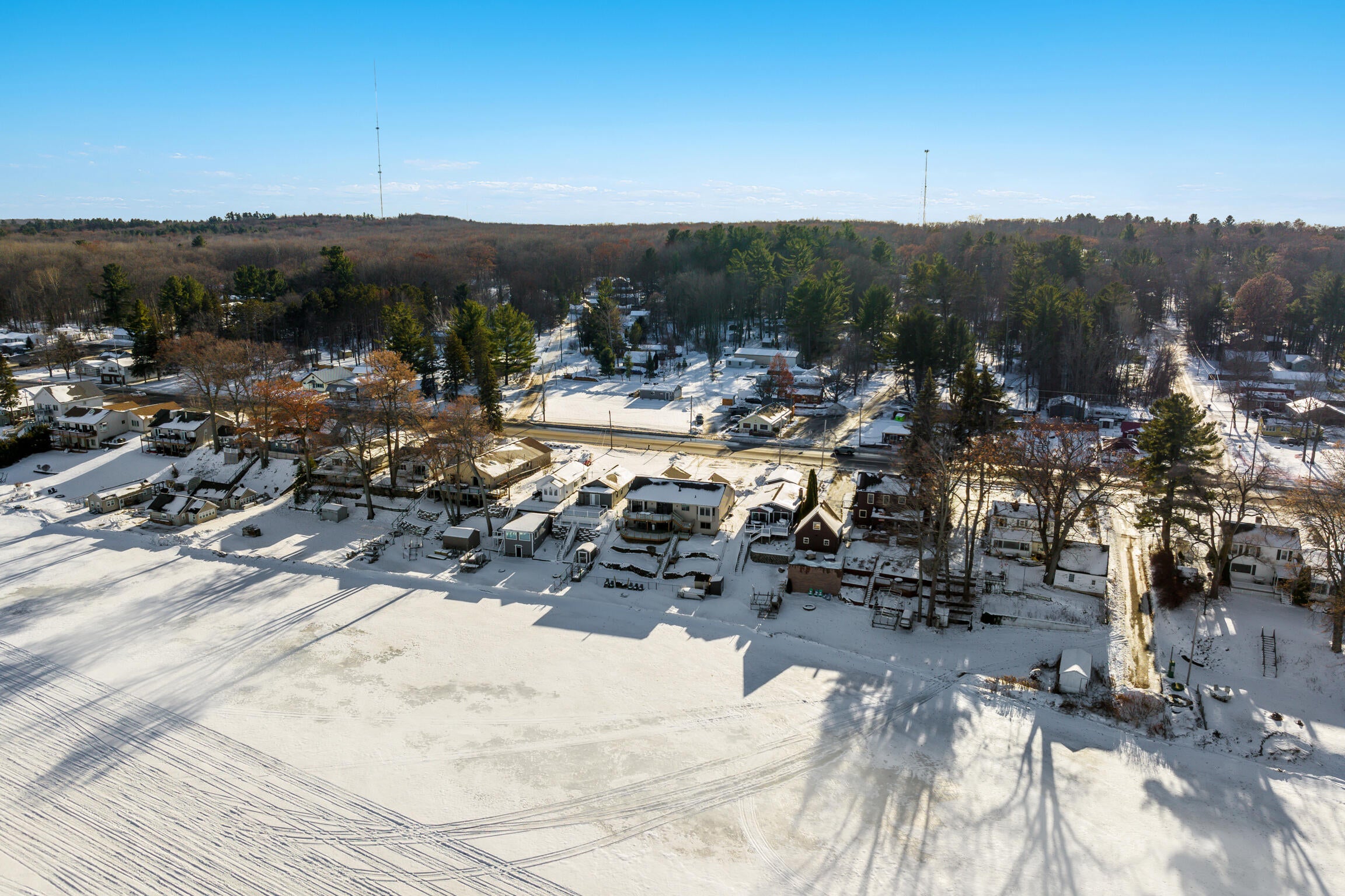 Houghton Lake, Michigan, 48629, United States, 4 Bedrooms Bedrooms, ,3 BathroomsBathrooms,Residential,Active,2007124