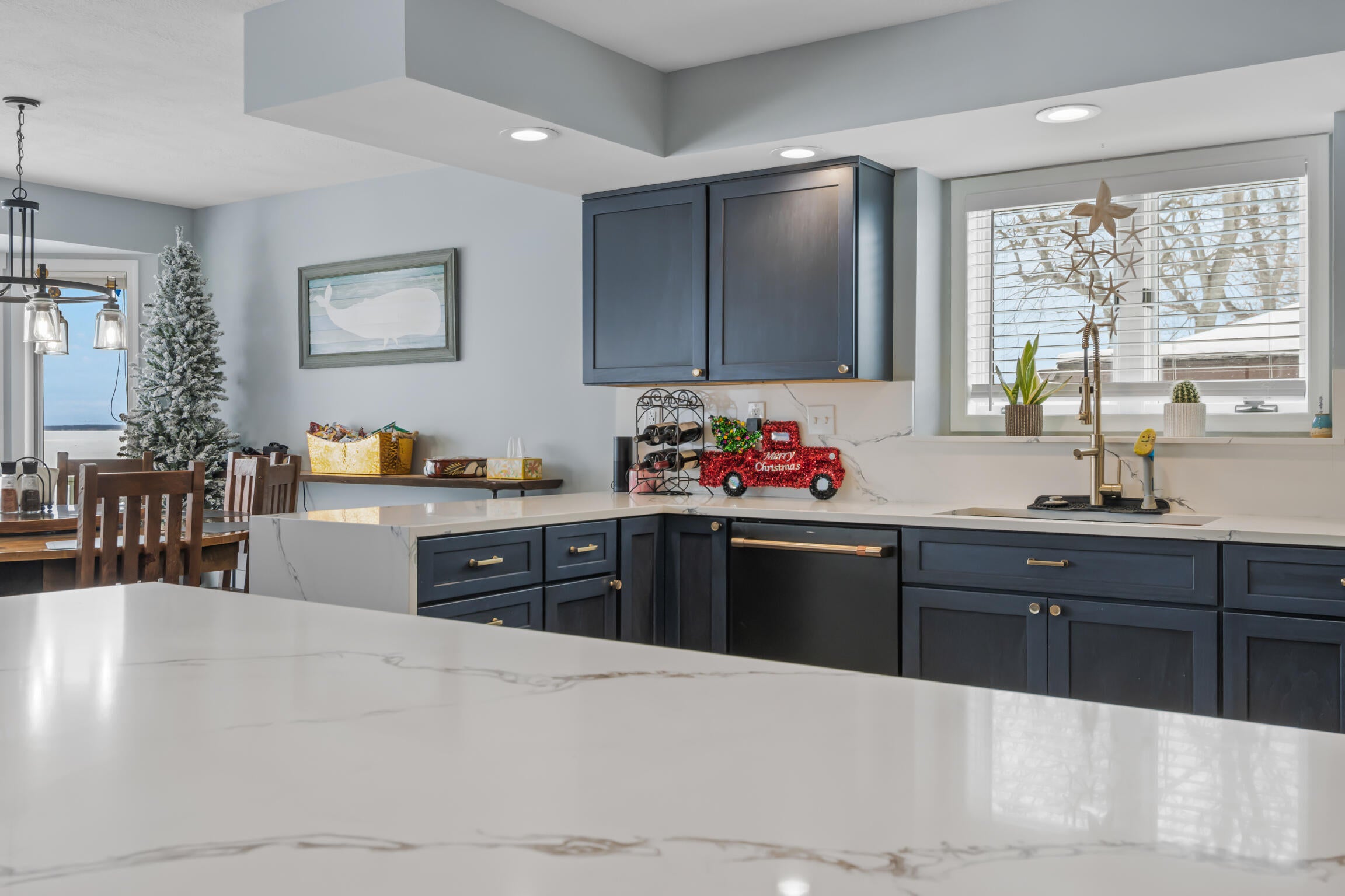 Houghton Lake, Michigan, 48629, United States, 4 Bedrooms Bedrooms, ,3 BathroomsBathrooms,Residential,Active,2007124