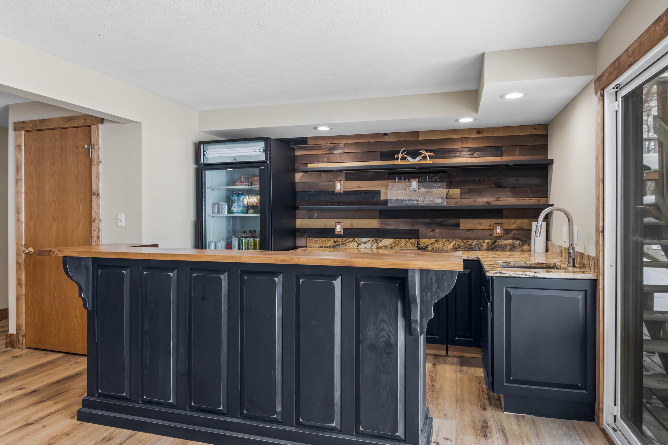 Houghton Lake, Michigan, 48629, United States, 4 Bedrooms Bedrooms, ,3 BathroomsBathrooms,Residential,Active,2007124